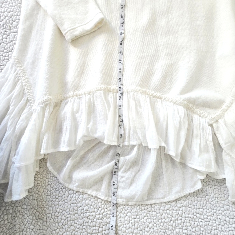 White Free People Poets Pullover Sweatshirt w/ ruffle hem size SP - Picture 12 of 15